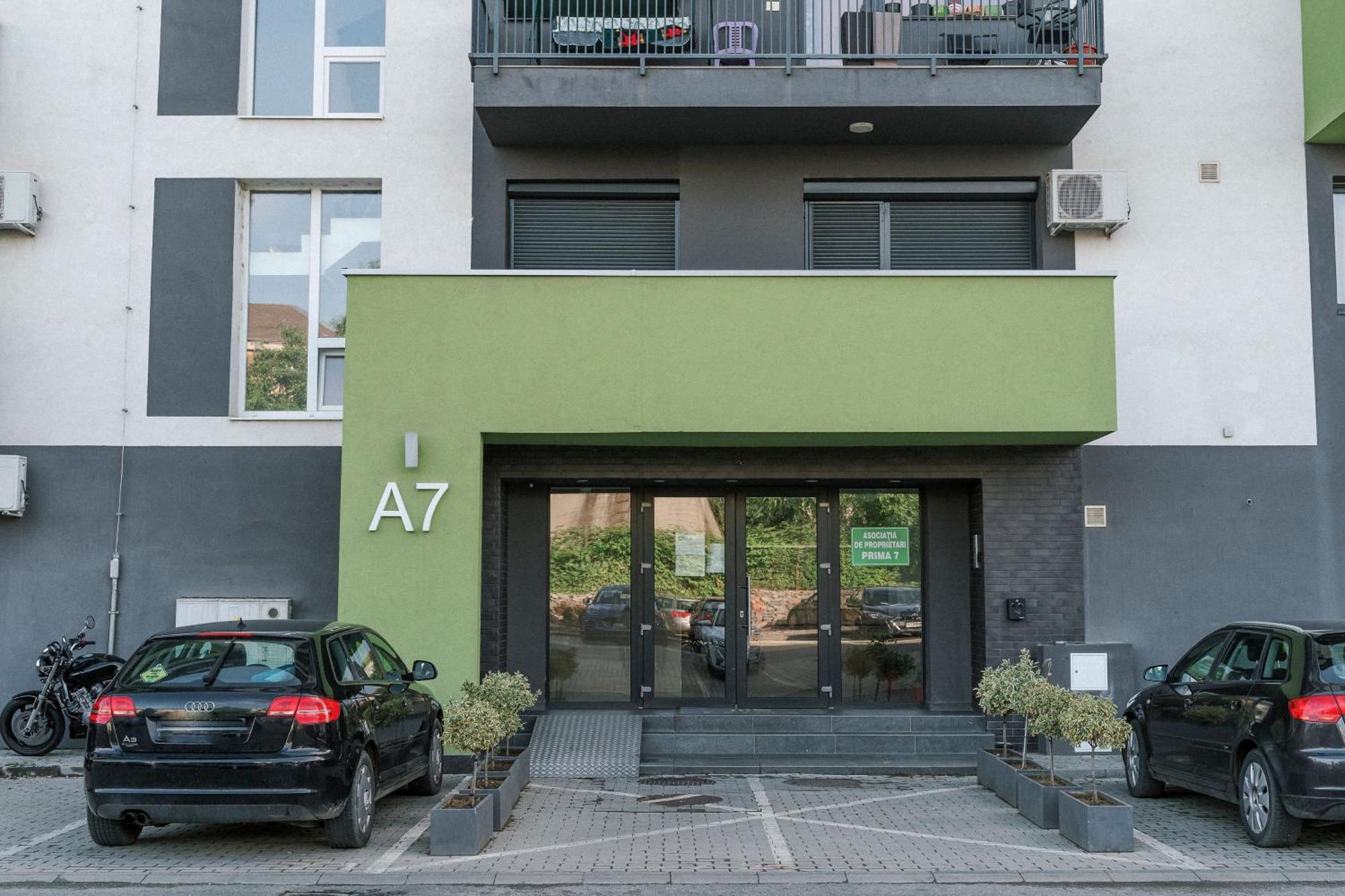 M&M Apartment Oradea Ngoại thất bức ảnh